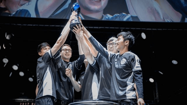 雷火电竞下载-CLG险胜TSM，Caps拿下关键大龙四强赛3:1（北京）