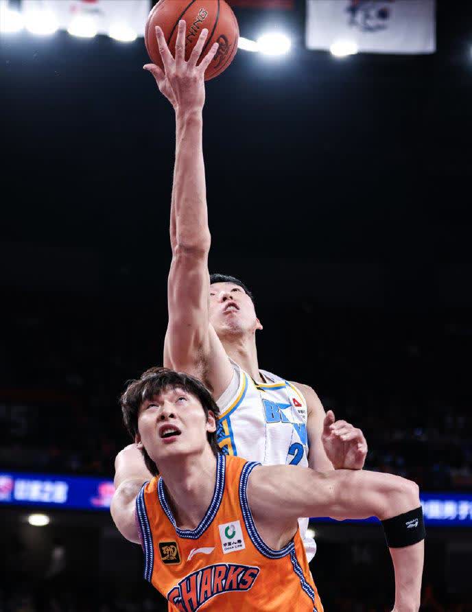 上海男篮突破对手防线取得胜利的简单介绍 上海男篮突破对手防线取得胜利的简单介绍