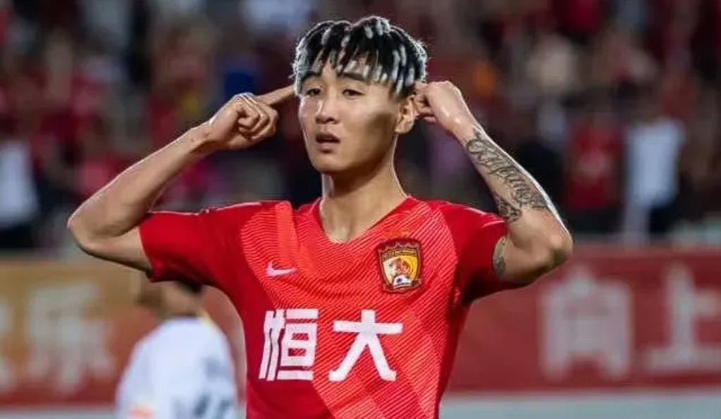 包含恒大球队迅速提升实力,成为主要比赛竞争对手的词条 包含恒大球队迅速提升实力,成为主要比赛竞争对手的词条