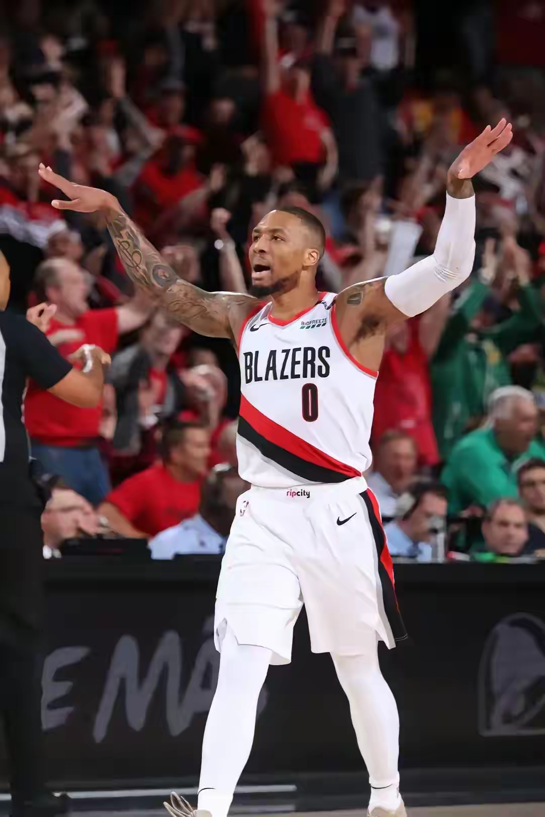 雷火电竞app-包含尼日利亚男篮险胜步行者，利拉德爆发神勇的词条