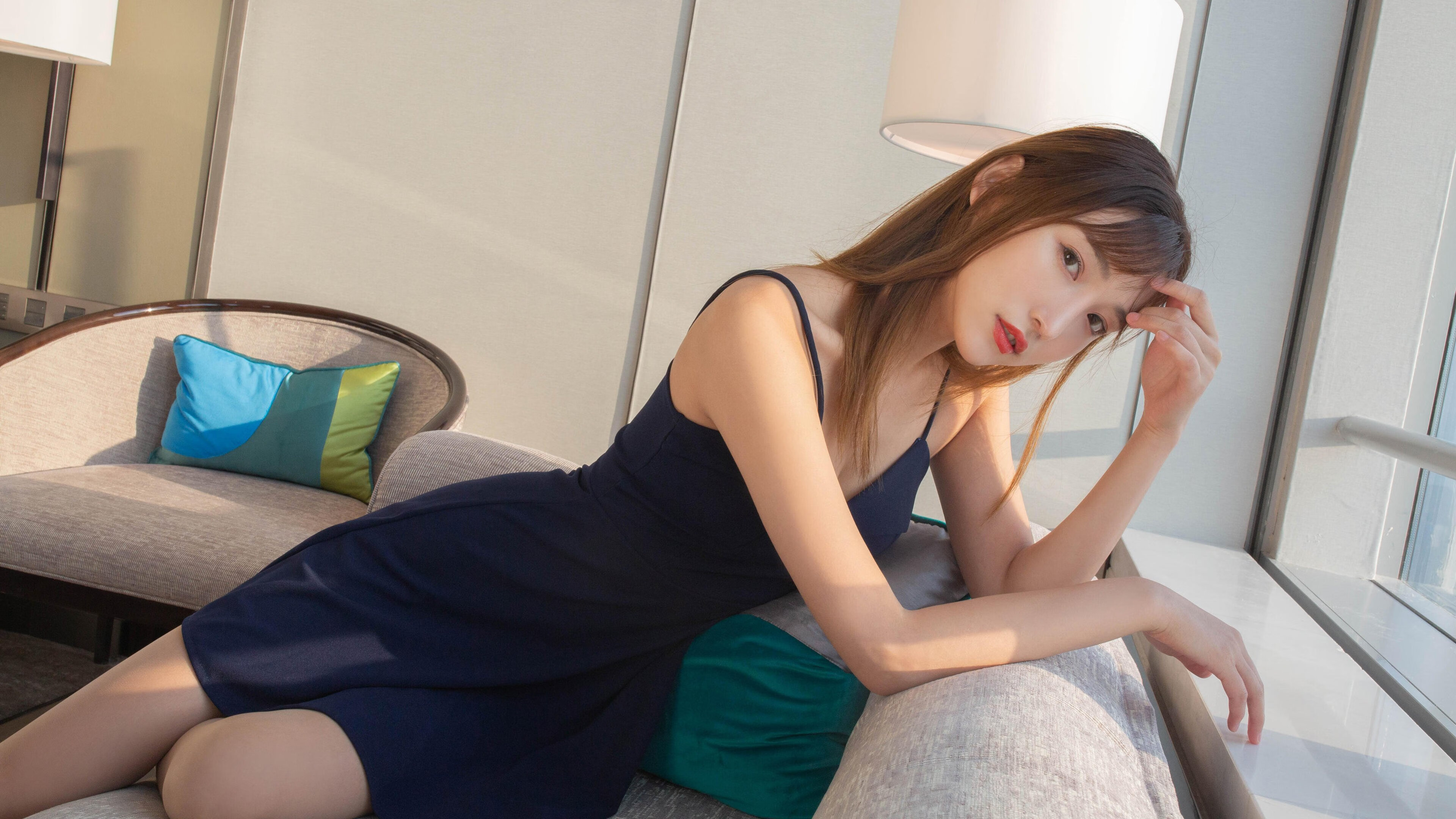 双轨传奇,当F1胎痕擦过东契奇的得分弧线